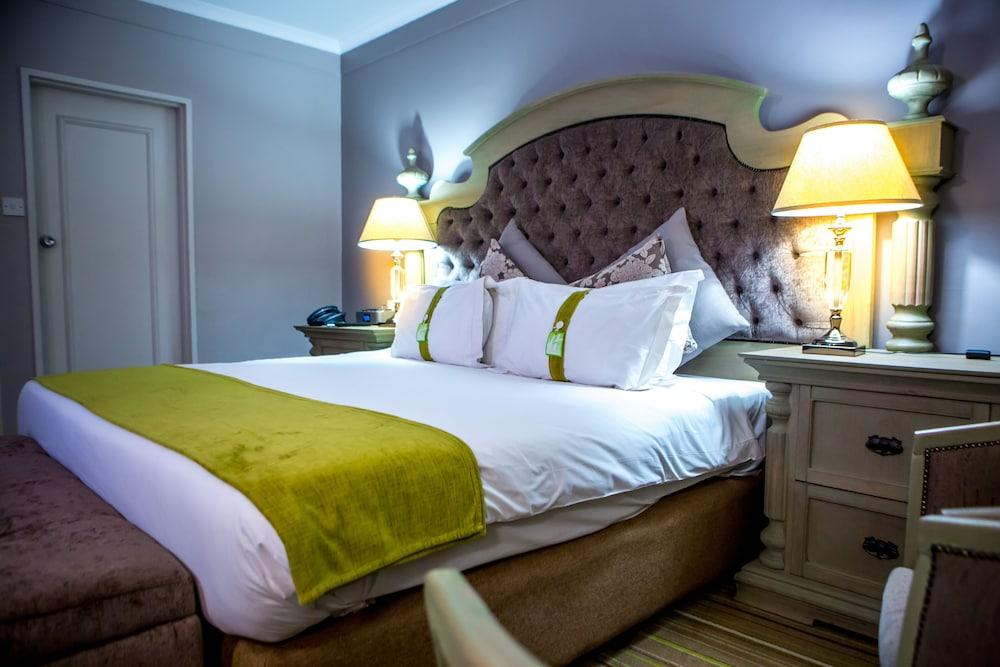 - By Ihg Hotel 4*